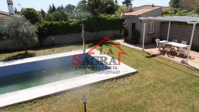 Chalet 4 dormitorios, Borox